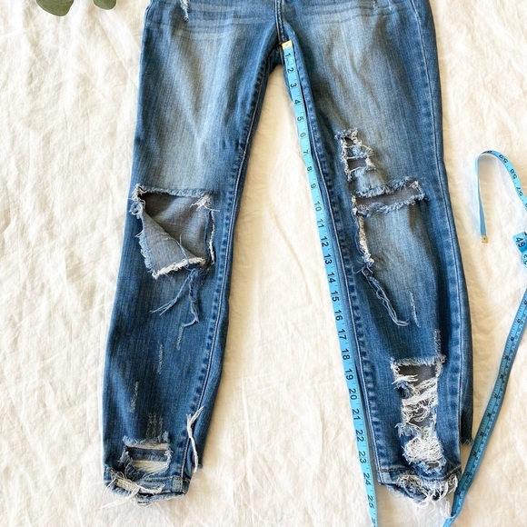 CELLO light wash mid rise distressed denim jeans - Picture 15 of 15